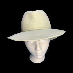 Chapeluer Artistique Montreal Vintage Ivory Felt Hat Size 6 3/8 (21.25”)